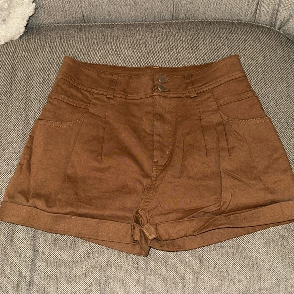 NWT Woman’s High waisted brown Shorts - Picture 1 of 8